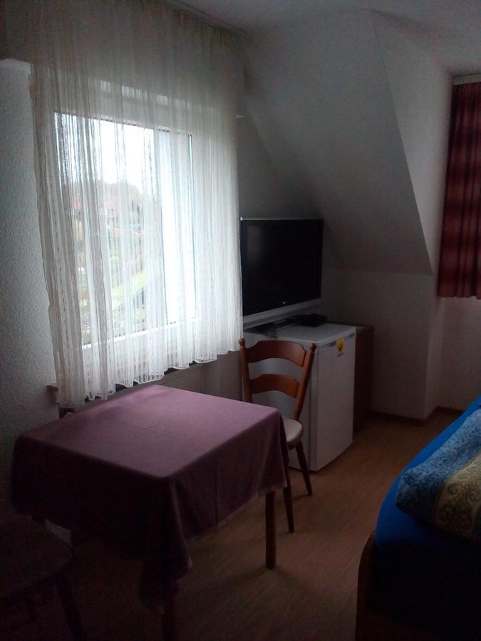 Monteurhotel Garni Alter Olper Hof Lindlar Exterior foto